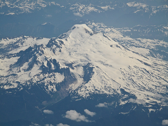 Cascade Range from the air - by Jan