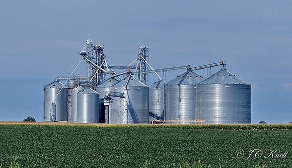 Grain Storage Facility in Illinois